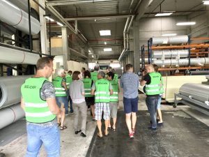mensen in fabriek